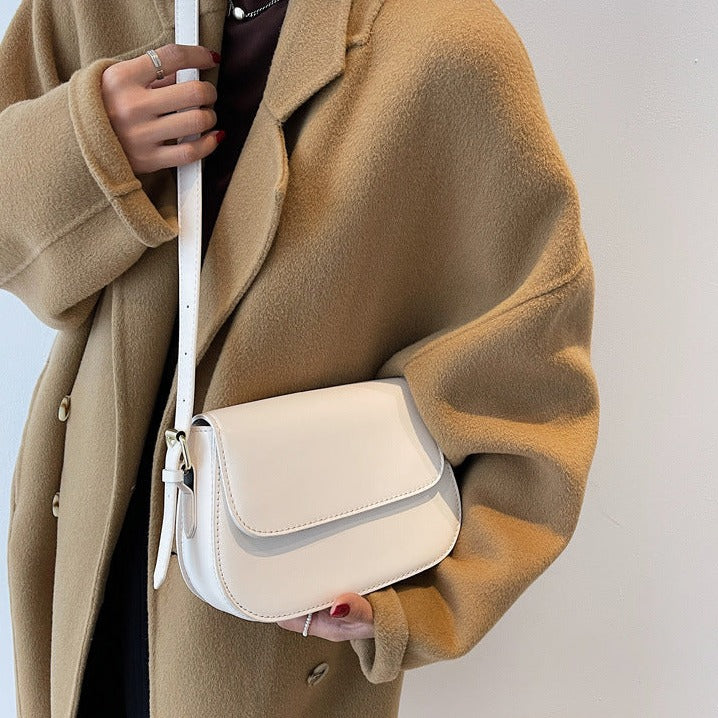 Delfina – Trendige kleine Umhängetasche für Damen